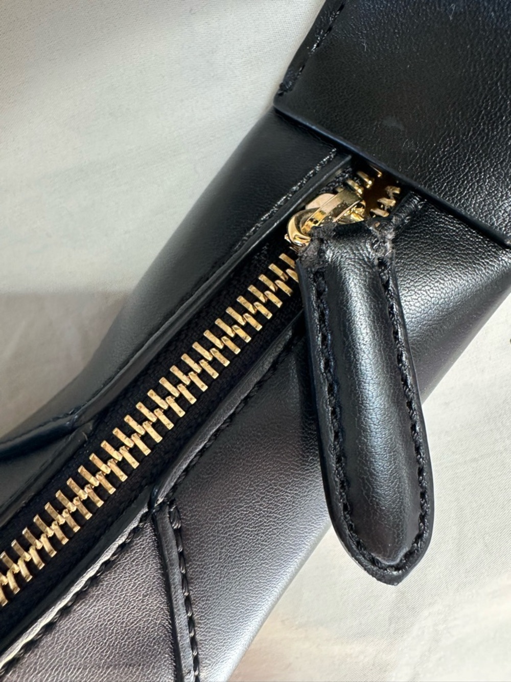 Stella McCartney Shoulder Bag - Picture 11 of 16